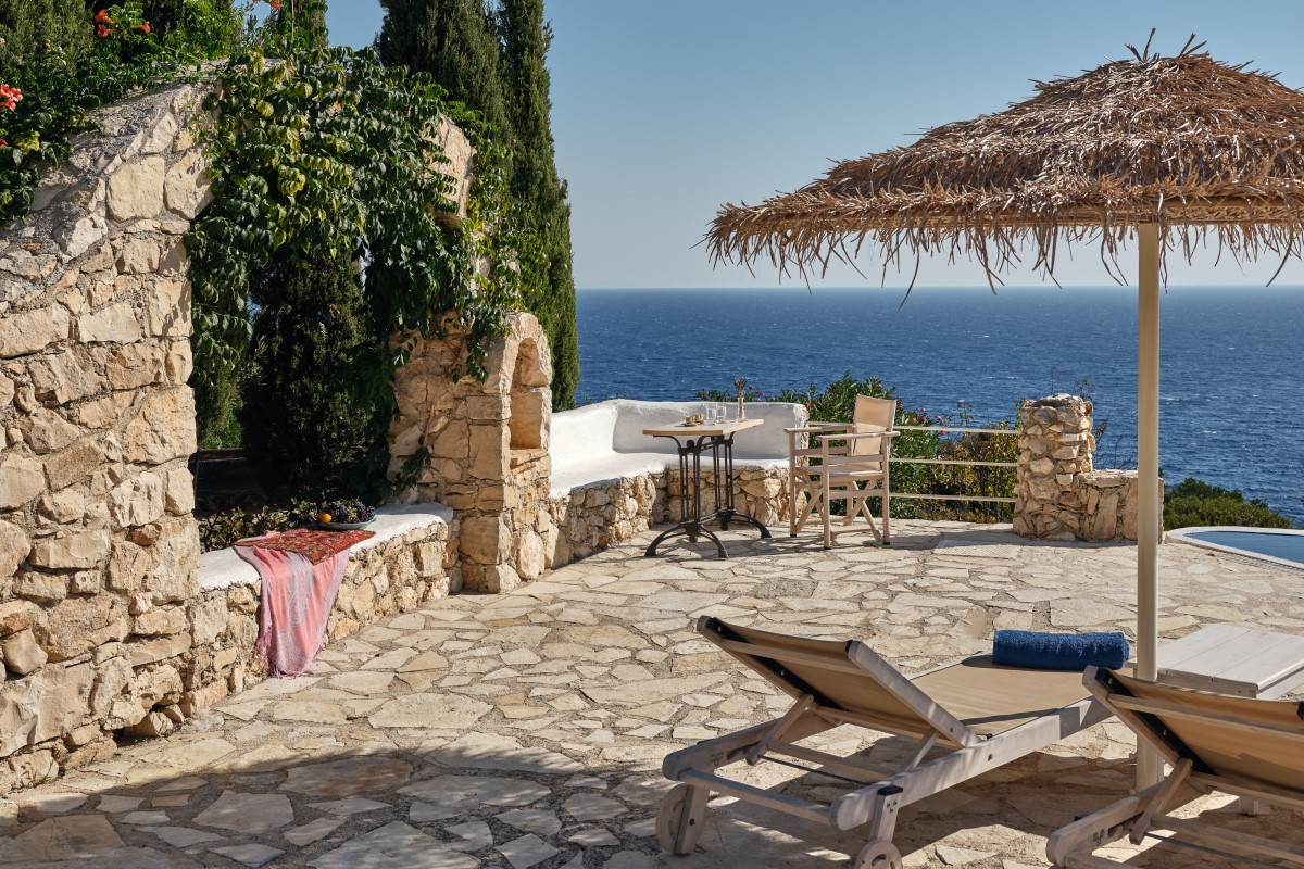 houses for sale : Stone house for sale